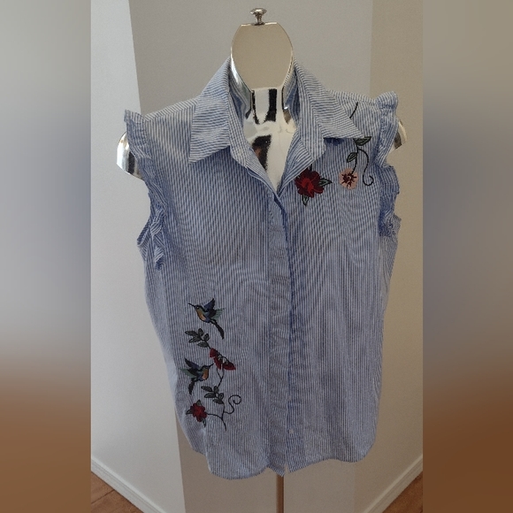 Luna pinstripe sleeveless top ptp 19" - Picture 1 of 5